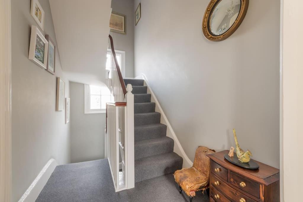 Four Bedroom Townhouse In Famous Suffolks Area كيلتنهام المظهر الخارجي الصورة