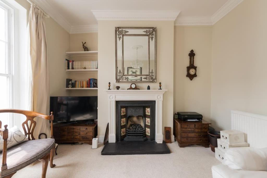 Four Bedroom Townhouse In Famous Suffolks Area كيلتنهام المظهر الخارجي الصورة